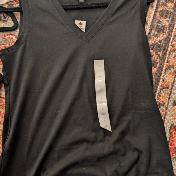 NWT - Four Premium Cotton V-Neck Tanks Set - Picture 3 of 5
